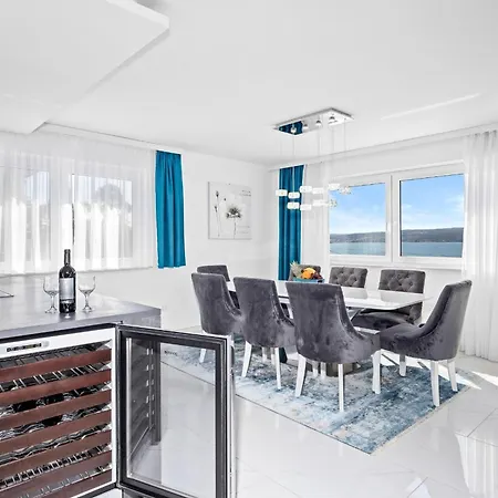 Vanessa - Luxurious Vacation Oasis Crikvenica