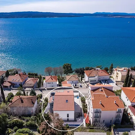 Vanessa - Luxurious Vacation Oasis Crikvenica